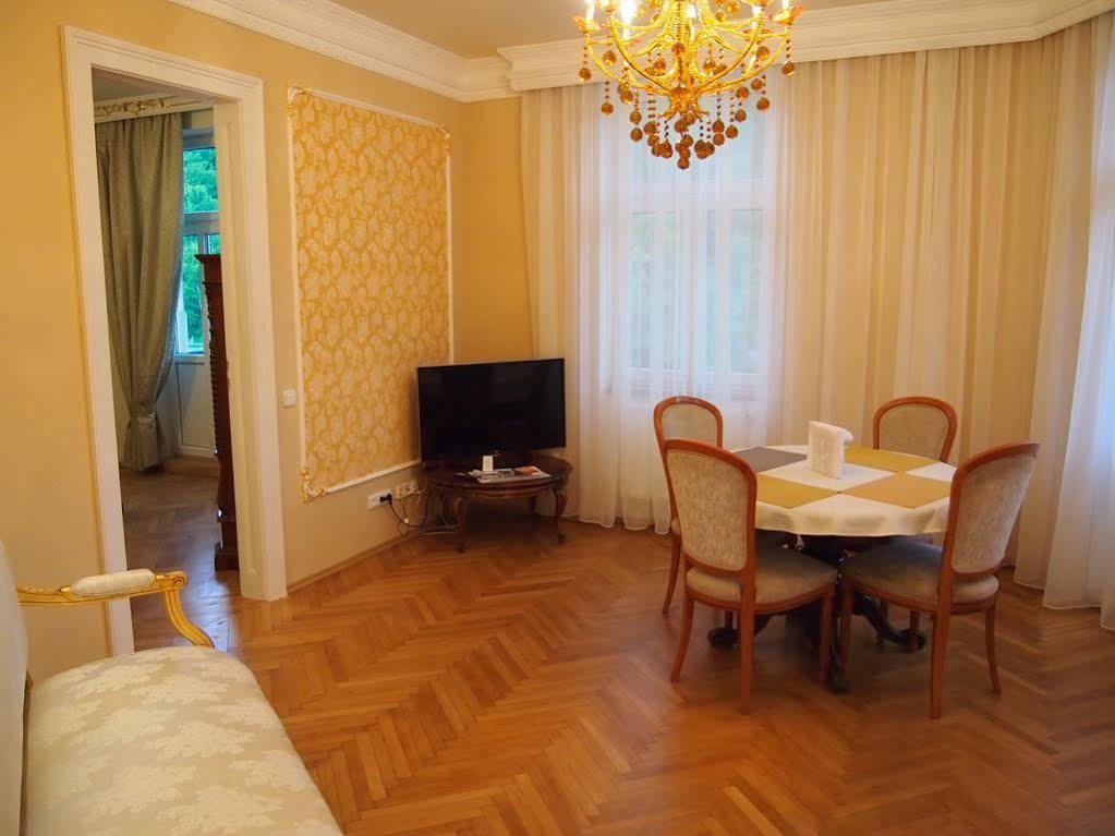 Lyra Apartments Κάρλοβι Βάρι Εξωτερικό φωτογραφία